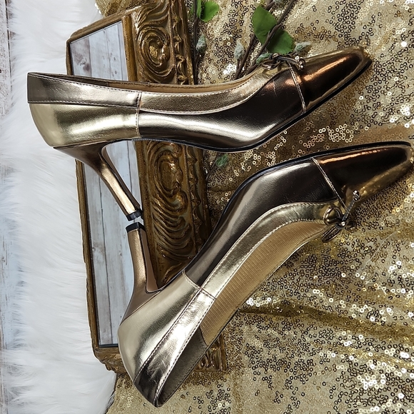 NWOT, Annie, Tri-color gold shoes size 7M - Picture 5 of 11